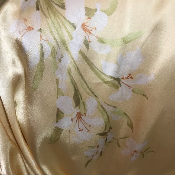 Satin Robe - Picture 5 of 5